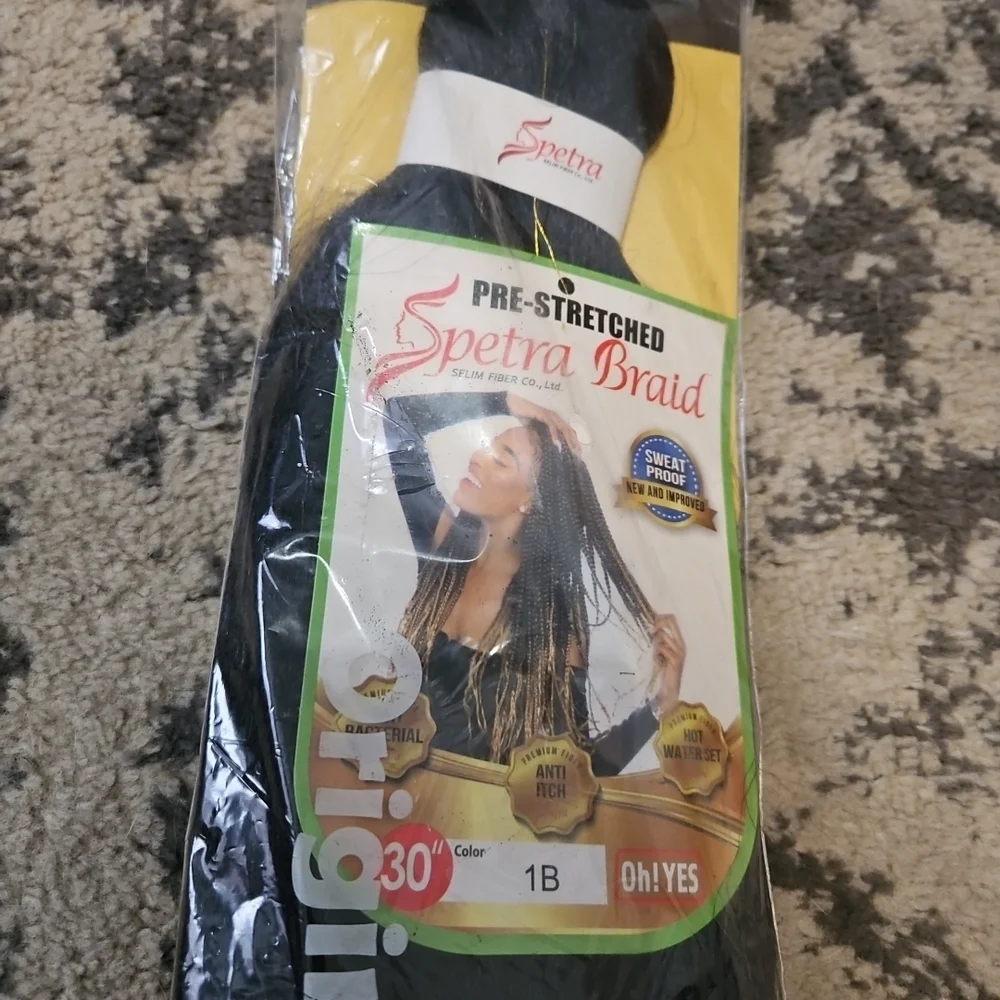 EZBraid Professional Color 1B‎ Spetra Pre-Stretched Pre-Layered 30